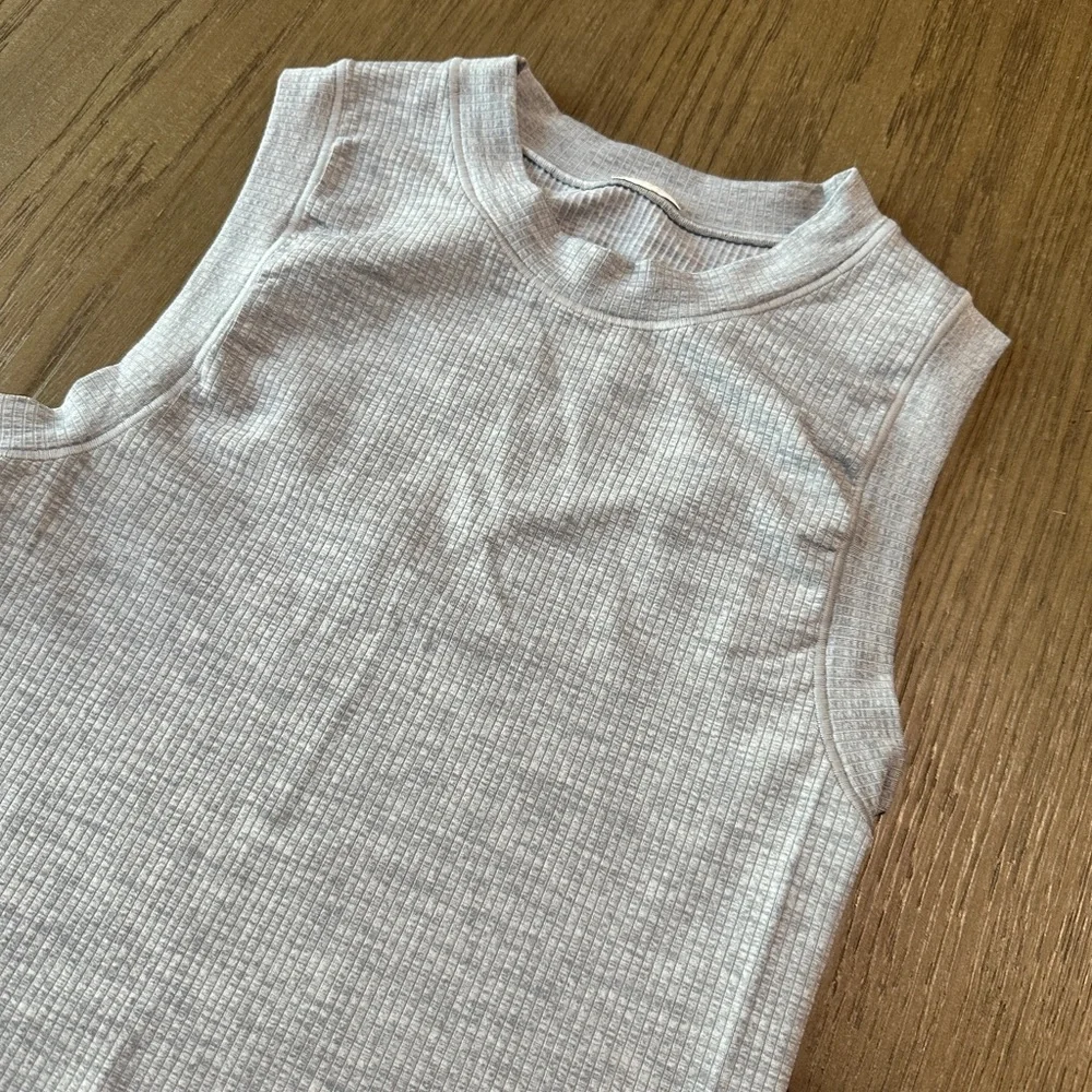Athleta Renew Seamless Muscle Tank Size XXS Grey Heather - Picture 4 of 9